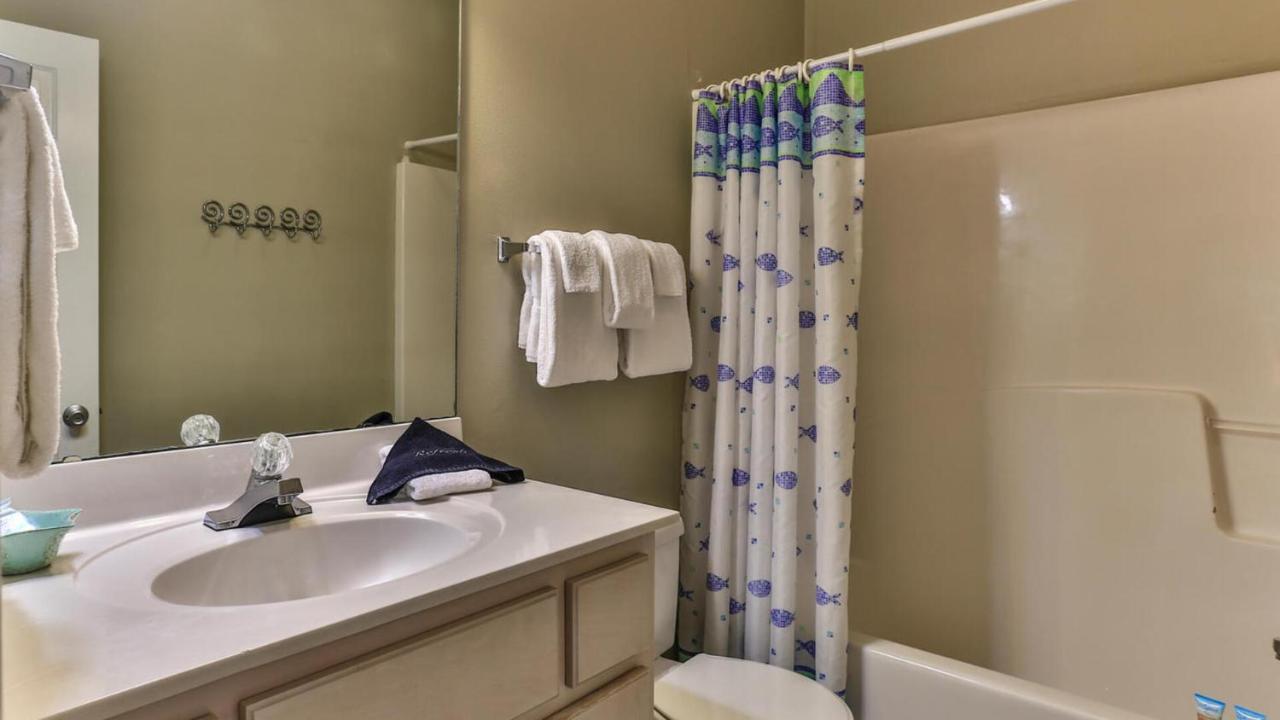 Biglows Bungalow - About A Quarter Mile To Private Neighborhood Beach Access, Pet Friendly, Community Pool Destin Kültér fotó