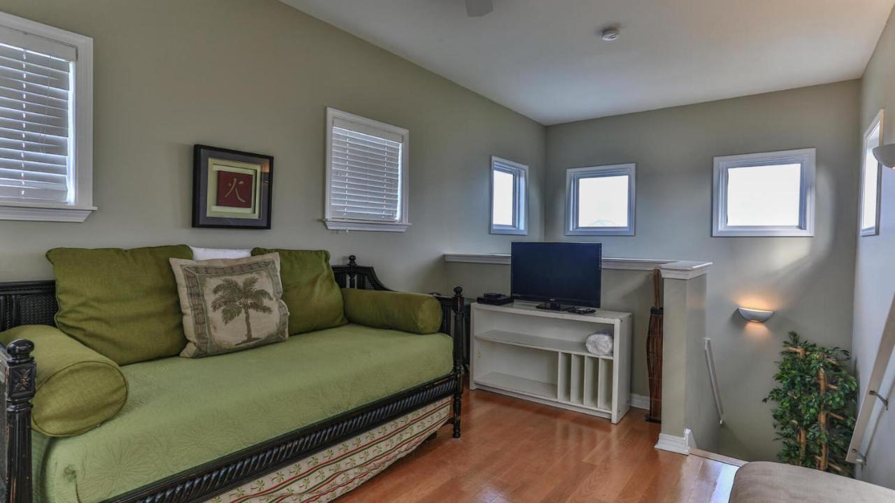 Biglows Bungalow - About A Quarter Mile To Private Neighborhood Beach Access, Pet Friendly, Community Pool Destin Kültér fotó
